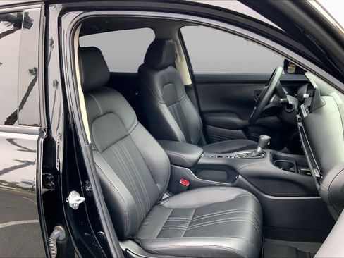 Used 2023 Honda HR-V EX-L image 8