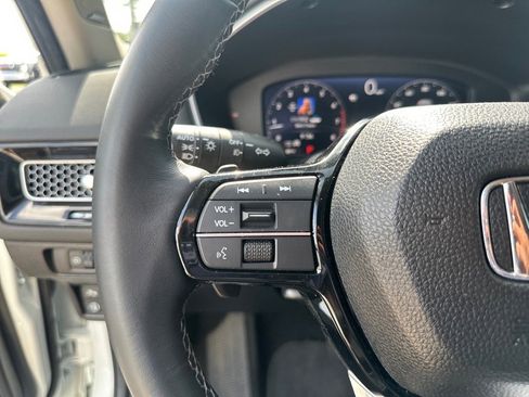 Used 2024 Honda Civic Touring image 9