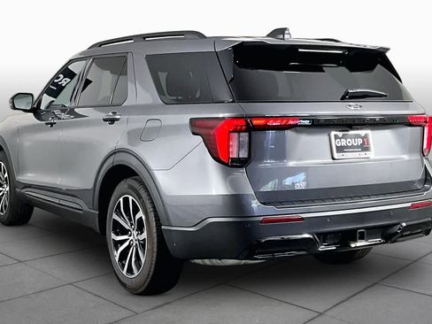 Used 2025 Ford Explorer ST-Line RWD image 11