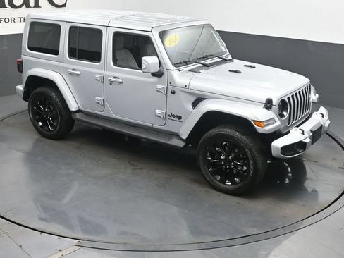Used 2023 Jeep Wrangler Unlimited Sahara AWD/4WD image 42