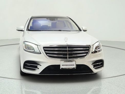 Used 2019 Mercedes-Benz S 560 Sedan image 2