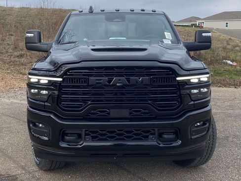 New 2026 RAM 2500 Laramie AWD/4WD image 2