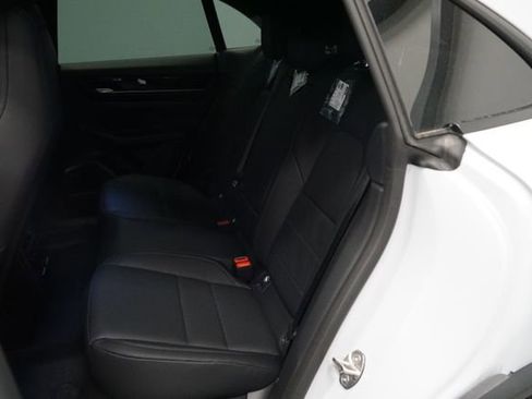 New 2026 Porsche Macan 4 Electric image 25