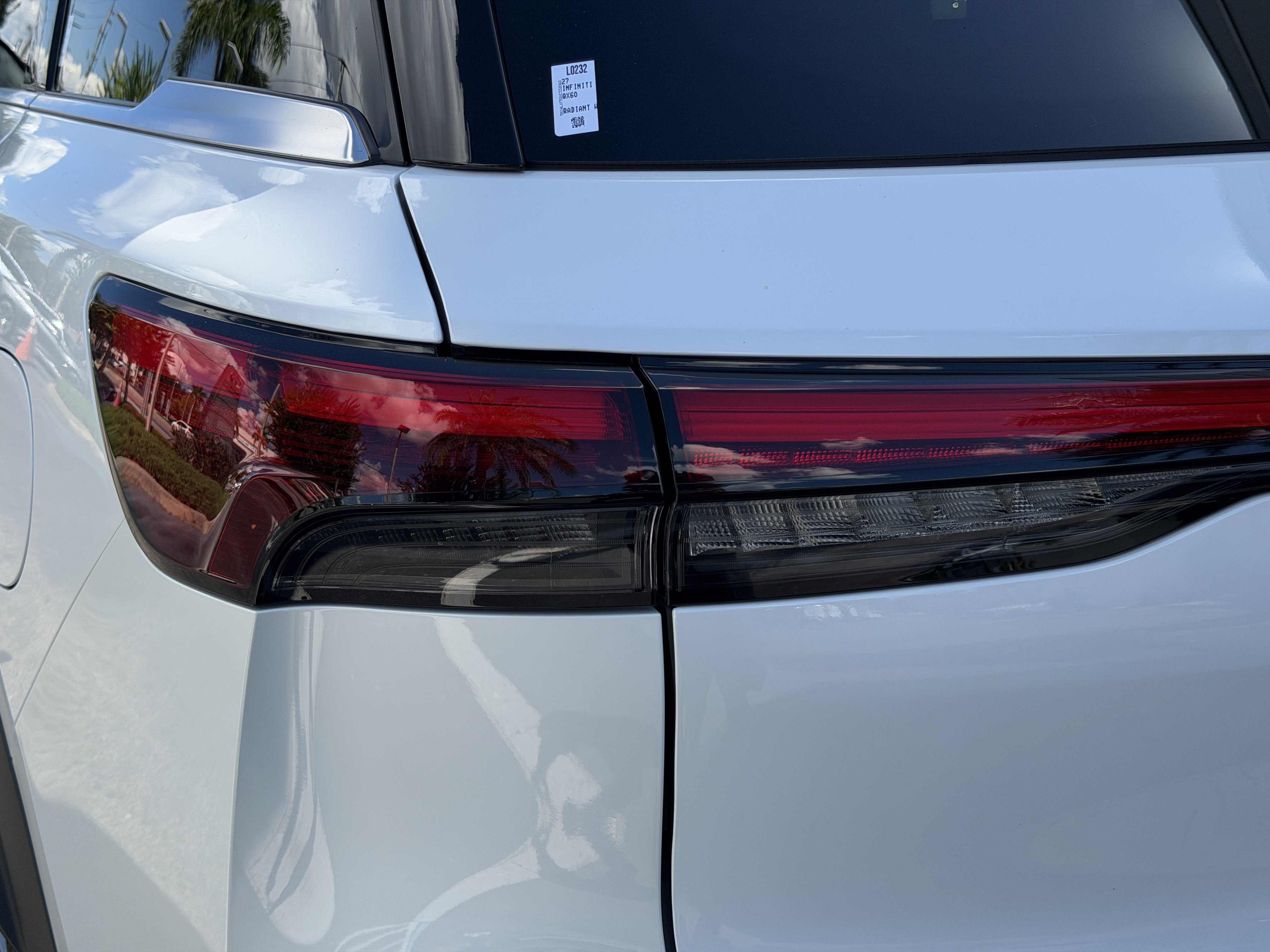 Certified 2027 INFINITI QX60 Luxe w/ Cargo Package FWD image 10