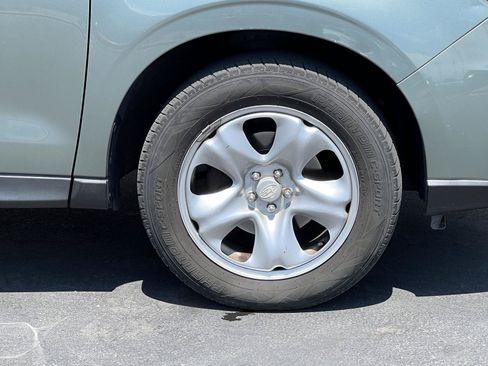 Used 2014 Subaru Forester 2.5i AWD/4WD image 16