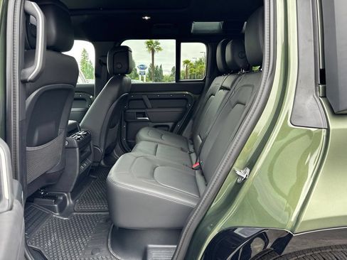 New 2026 Land Rover Defender 110 X-Dynamic SE AWD/4WD image 5