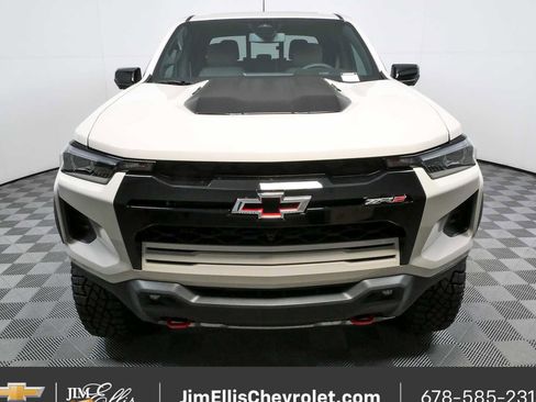 New 2026 Chevrolet Colorado ZR2 w/ Technology Package AWD/4WD image 32