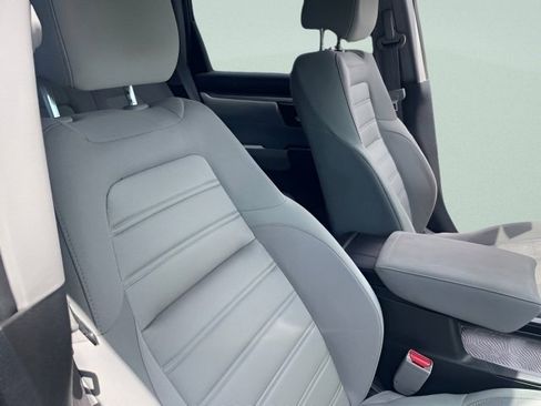 Used 2017 Honda CR-V LX image 13