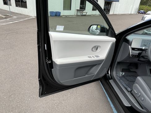 Certified 2024 Hyundai Ioniq 5 SEL RWD image 16