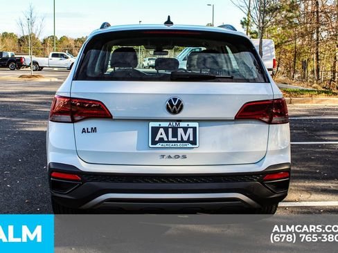 Used 2024 Volkswagen Taos S image 11