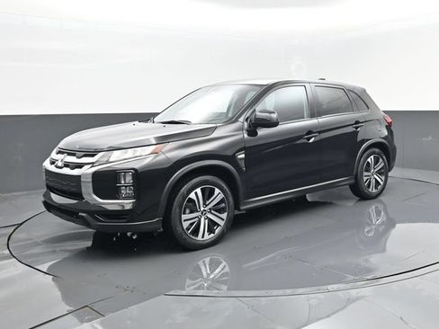 Used 2025 Mitsubishi Outlander Sport ES AWD/4WD image 2