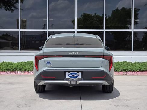 Used 2025 Kia K4 EX FWD image 6