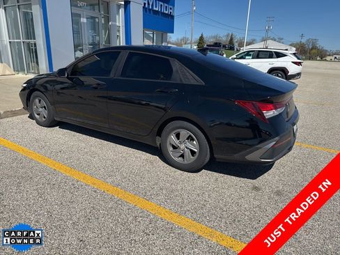 Used 2024 Hyundai Elantra SE FWD image 2