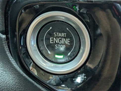 Used 2022 GMC Sierra 1500 SLT w/ SLT Premium Package image 32