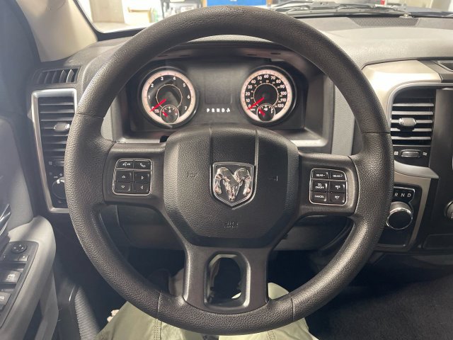 Used 2017 RAM 1500 Classic SLT RWD image 15
