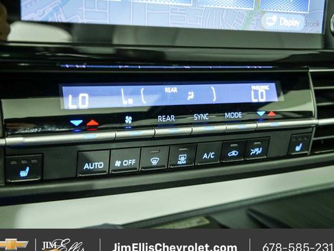 Used 2021 Toyota Sienna XSE w/ XSE Plus Package FWD image 16