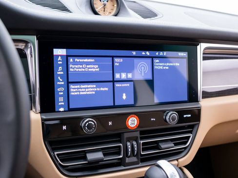 New 2026 Porsche Macan GTS AWD/4WD image 23