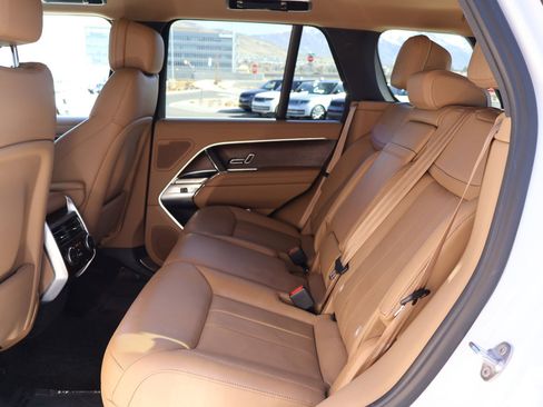 Certified 2023 Land Rover Range Rover SE image 27
