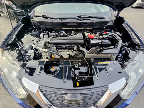 Used 2018 Nissan Rogue SL w/ Premium Package image 45