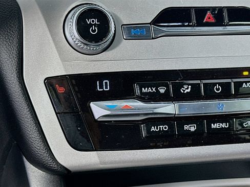 Used 2021 Ford Explorer XLT RWD image 19