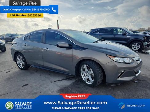 Used 2017 Chevrolet Volt LT w/ Comfort Package FWD image 5