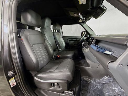 Certified 2022 Land Rover Defender 90 X image 30