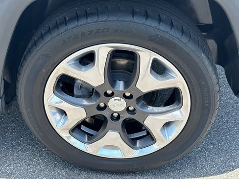Used 2019 Jeep Compass Limited FWD image 19