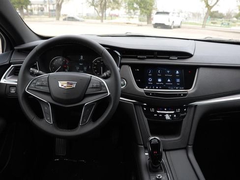 New 2026 Cadillac XT5 Luxury w/ LPO, Floor Liner Package image 47