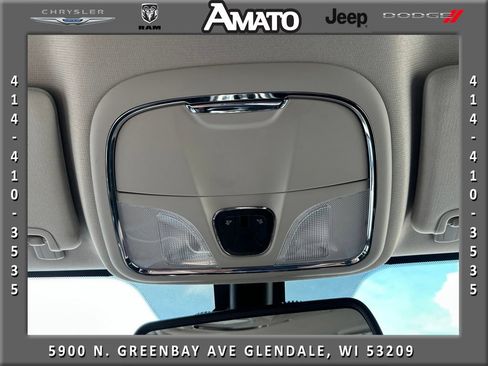 Used 2015 Jeep Cherokee Latitude FWD image 33
