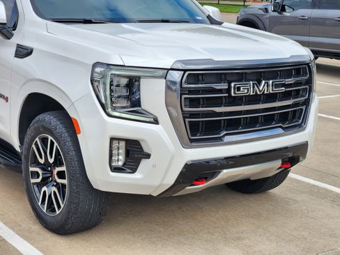 Used 2023 GMC Yukon AT4 AWD/4WD image 7