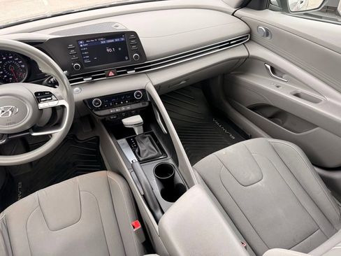 Used 2023 Hyundai Elantra SEL w/ Winter Weather Package FWD image 29