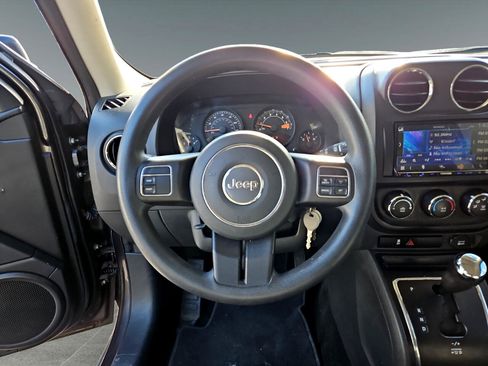 Used 2016 Jeep Patriot Sport image 12