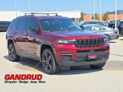 Used 2023 Jeep Grand Cherokee L Limited w/ Black Appearance Package