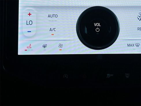 Used 2024 Ford Expedition Limited image 16