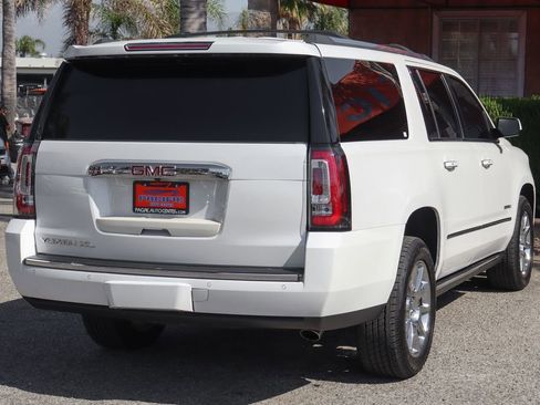 Used 2019 GMC Yukon XL Denali w/ Open Road Package AWD/4WD image 9