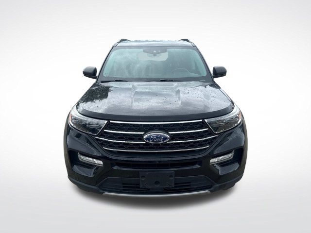 Used 2023 Ford Explorer XLT w/ Equipment Group 202A AWD/4WD image 2
