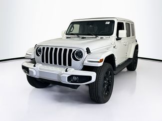 Used 2023 Jeep Wrangler Unlimited Sahara AWD/4WD video 1