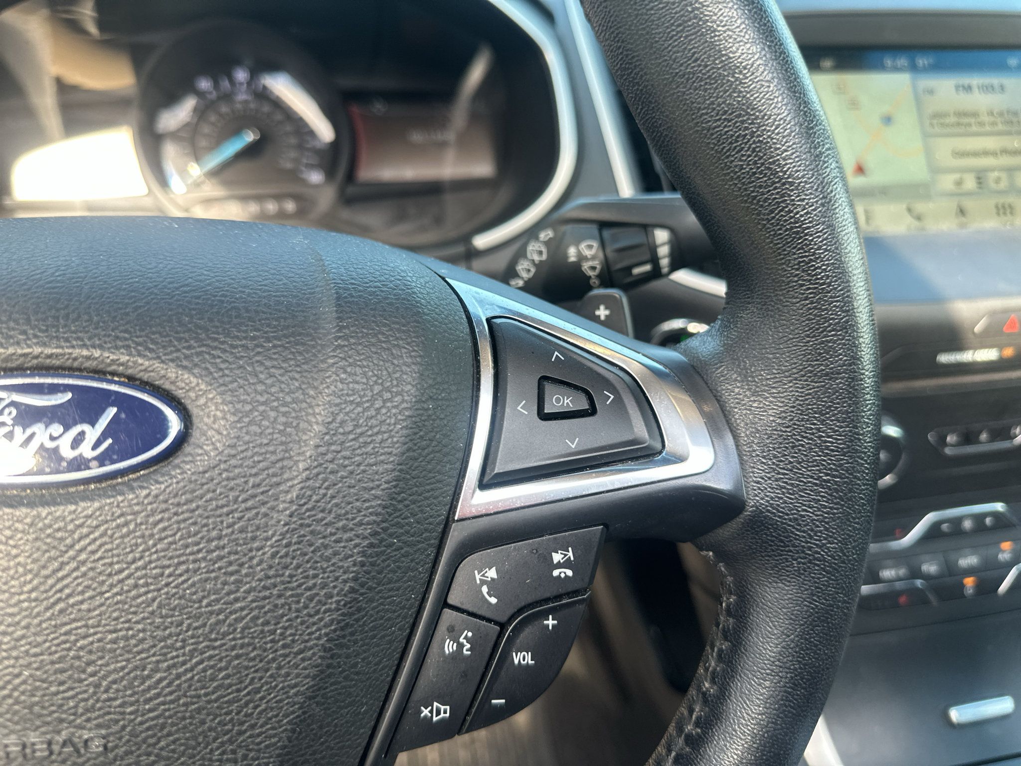 Used 2018 Ford Edge SEL w/ Equipment Group 201A AWD/4WD image 24