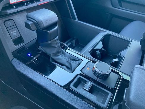 New 2026 Toyota Tundra SR5 AWD/4WD image 18