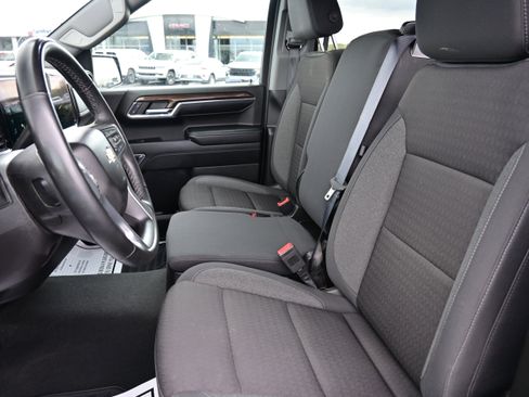 Used 2024 Chevrolet Silverado 1500 LT image 24