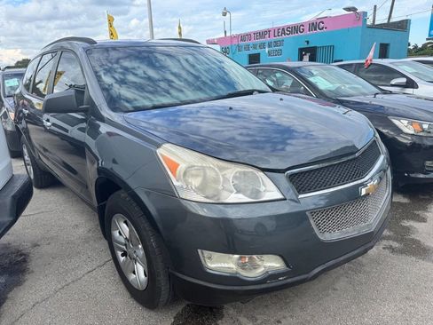 Used 2012 Chevrolet Traverse LS image 3