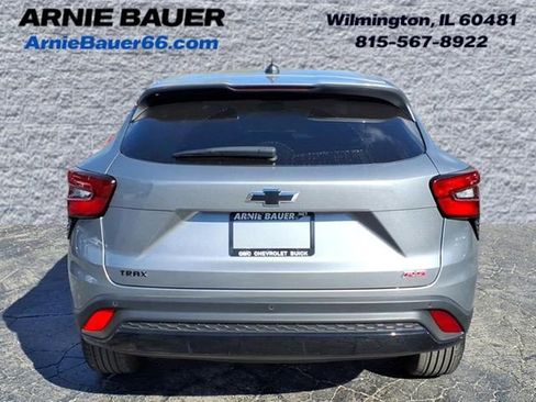 Used 2025 Chevrolet Trax RS w/ Driver Confidence Package image 8