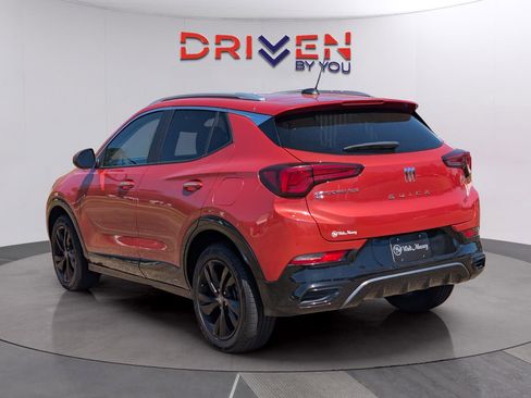 Used 2024 Buick Encore GX Sport Touring image 3