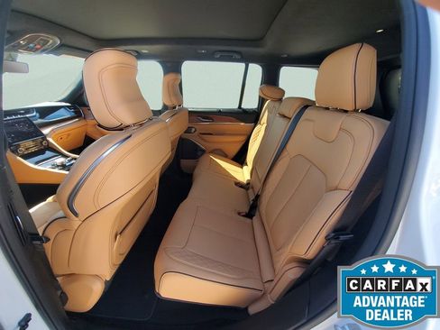 Used 2025 Jeep Grand Cherokee Summit image 15