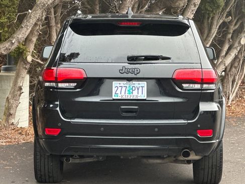 Used 2021 Jeep Grand Cherokee Laredo X image 5