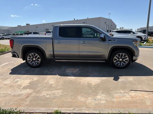 Used 2023 GMC Sierra 1500 Denali w/ Denali Reserve Package AWD/4WD image 4
