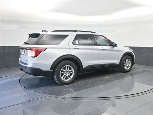 New 2026 Ford Explorer Active image 15