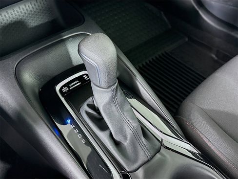 Certified 2025 Toyota Corolla SE image 17