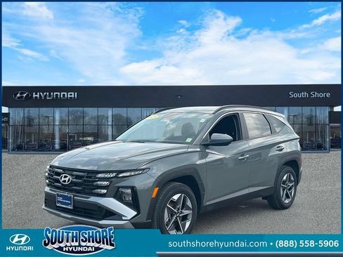 Certified 2025 Hyundai Tucson SEL AWD/4WD image 4