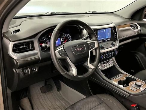 Used 2023 GMC Acadia SLE w/ Driver Convenience Package FWD image 16